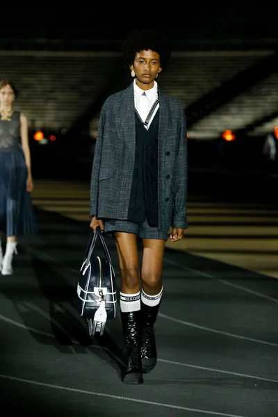 Look 57